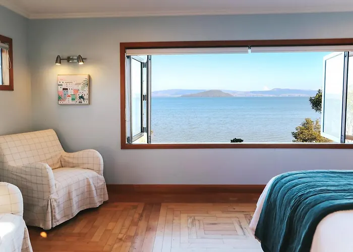 Lakeview Haven Holiday home